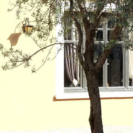 Hotel Logis Le Clos Des Oliviers Bourg-Saint-Andeol